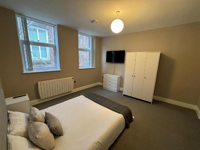Bedford Chambers 1 bed flat to rent £725 pcm £167 pw