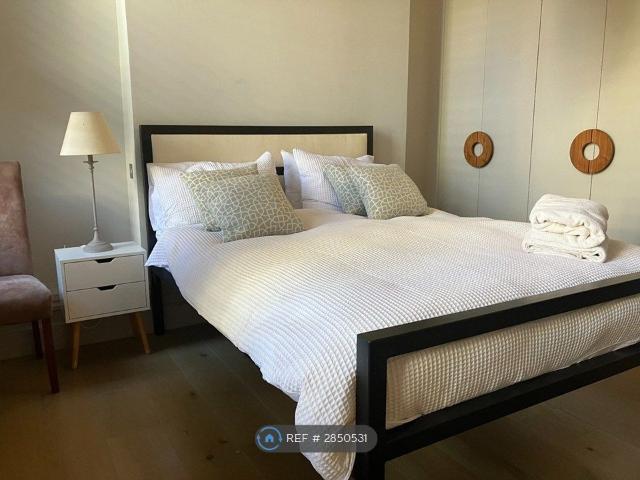 Bedford Court Mansions, London WC1B, 2 bed flat to rent, £5,000 pcm | PrimeLocation