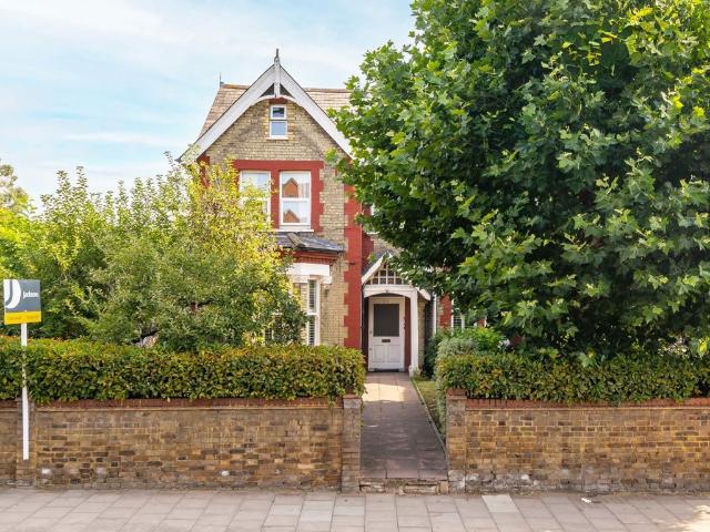 Bedford Hill, Balham SW12, 1 bed flat to rent, £1,900 pcm | PrimeLocation