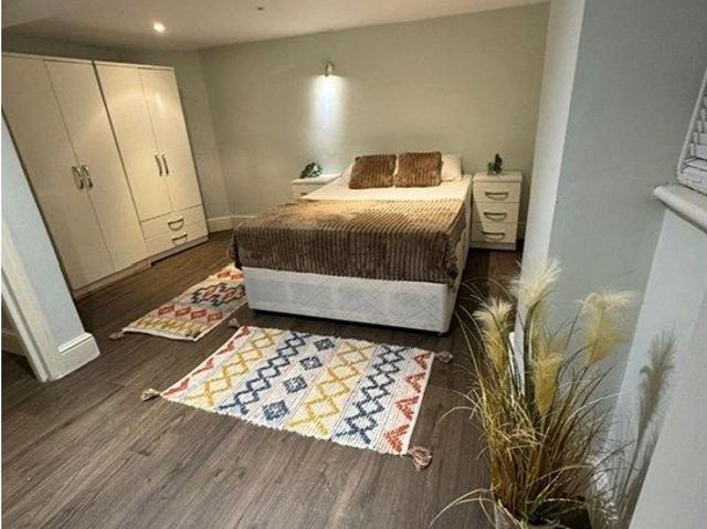 Bedford Hill, London SW12, 1 bed flat to rent, £1,600 pcm | PrimeLocation
