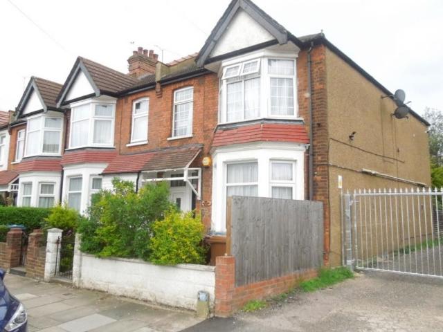 Bedford Road, Harrow, Middlesex HA1, 2 bed flat to rent, £1,500 pcm | PrimeLocation