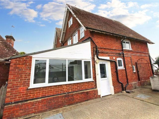 Bedford Road, Petersfield, Hampshire GU32, Studio to rent, £2,000 pcm | PrimeLocation