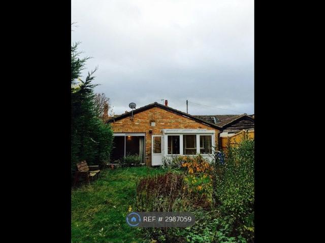 Bedford Road, Wootton MK43, 2 bed bungalow to rent, £1,800 pcm | PrimeLocation