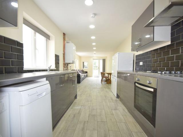 Bedford Street, Plasnewydd CF24, 7 bed terraced house to rent, £3,675 pcm | PrimeLocation