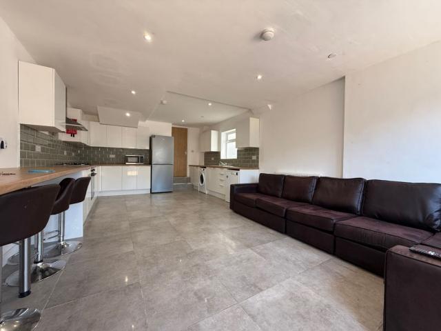 Bedford Street, Roath CF24, 3 bed terraced house to rent, £1,605 pcm | PrimeLocation