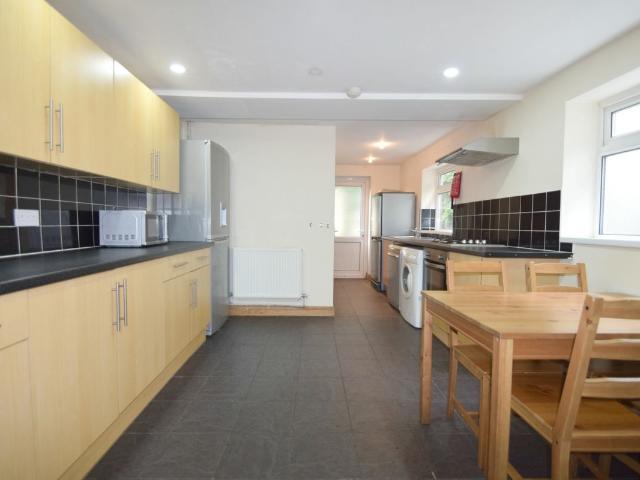 Bedford Street, Roath CF24, 6 bed terraced house to rent, £3,150 pcm | PrimeLocation