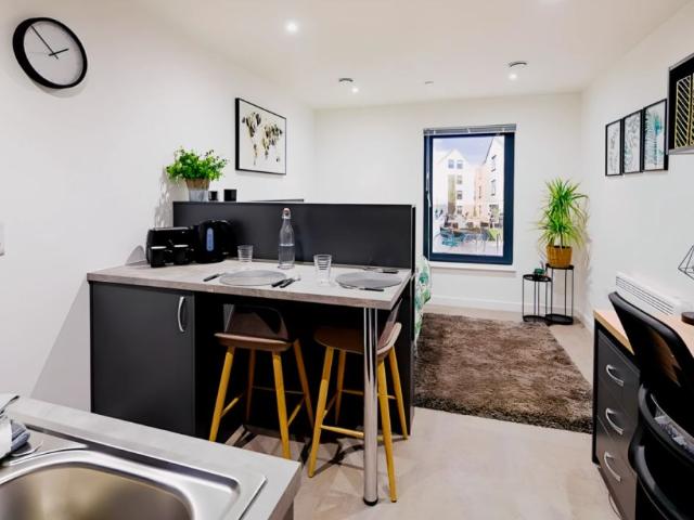 Bedford Studio Style U02