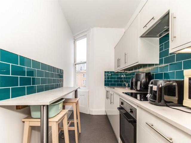 Bedford Square, Brighton 1 bed in a house share to rent £650 pcm £150 pw