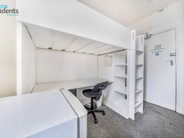 Bedford Square, Brighton, East Sussex BN1, Property to rent, £650 pcm | PrimeLocation