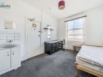 Bedford Square, Brighton, East Sussex BN1, Property to rent, £750 pcm | PrimeLocation