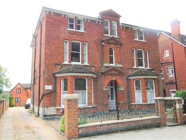 Bedfordshire MK40 1 bed apartment to rent £850 pcm £196 pw
