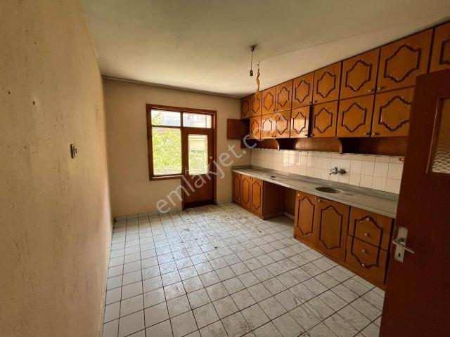 Bedir Mahallesi Çok Geniş Arakat Satılık Daire