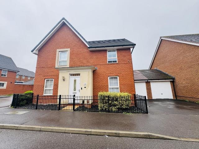 Bedivere Road, Crawley RH11, 4 bed detached house to rent, £2,300 pcm | PrimeLocation