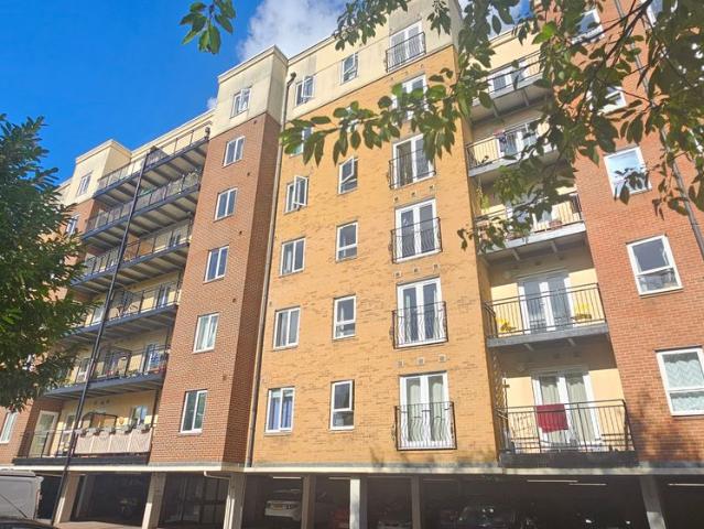 Bedminster Parade, Bristol BS3, 2 bed flat to rent, £1,800 pcm | PrimeLocation