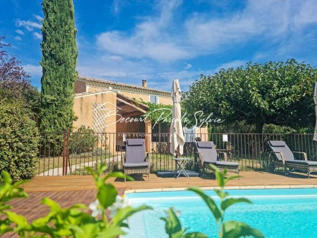 Bédoin maison provençale avec piscine chauffée au pied du Mont Ventoux