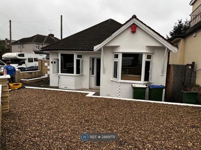 Bedonwell Road, Belvedere DA17, 3 bed bungalow to rent, £2,300 pcm | PrimeLocation