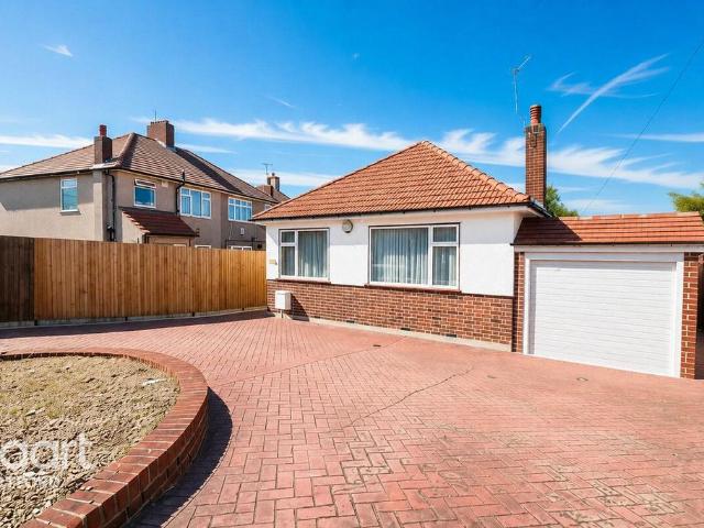 Bedonwell Road, BEXLEYHEATH 3 bed detached bungalow to rent £2,100 pcm £485 pw