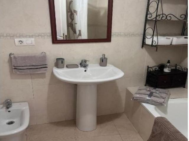 BEDROOM APARTMENT FOR LONG TERM RENT IN LOS PACOS, FUENGIROLA. POOL & GARAGE