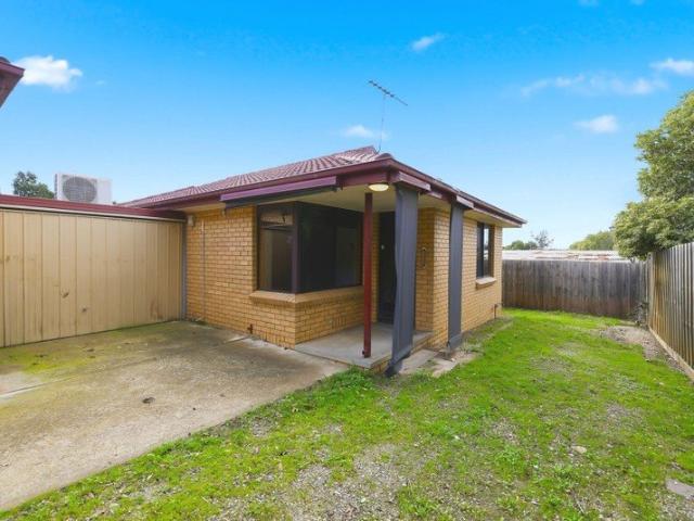 Bedroom Brick Veneer Unit in a Block of Four Prime Maddingley Location