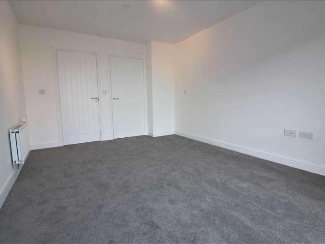 Bedroom City Centre Apartment, CM2