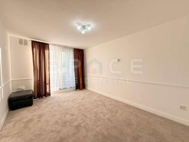 Bedroom Duplex Apartment Shenley Road Borehamwood, WD6