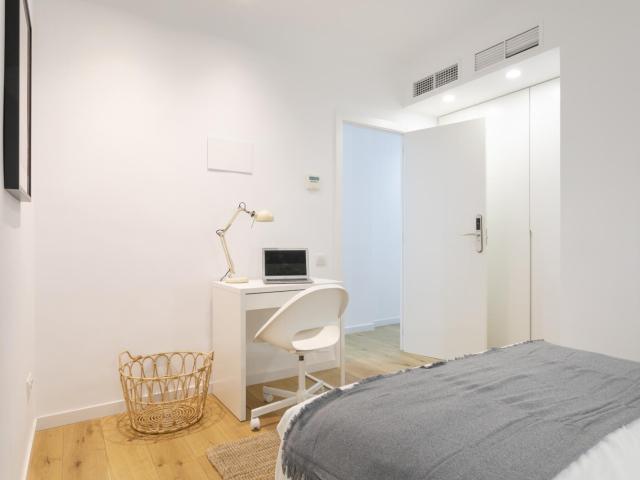 Bedroom for rent in Marva 17, Alicante