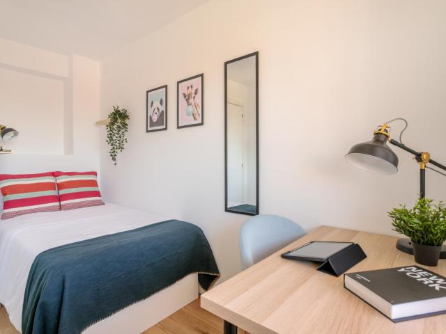 Bedroom for rent in Bono Guarner 21, Alicante