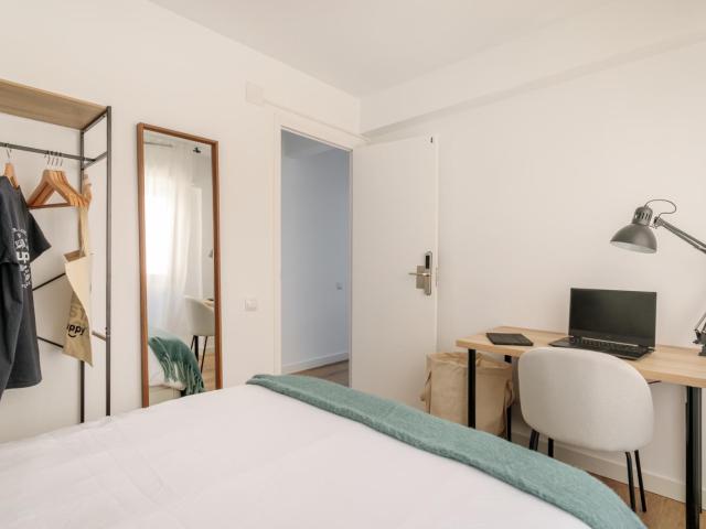 Bedroom for rent in Bono Guarner 21, Alicante