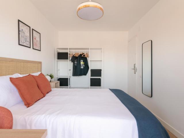Bedroom for rent in Bono Guarner 21, Alicante