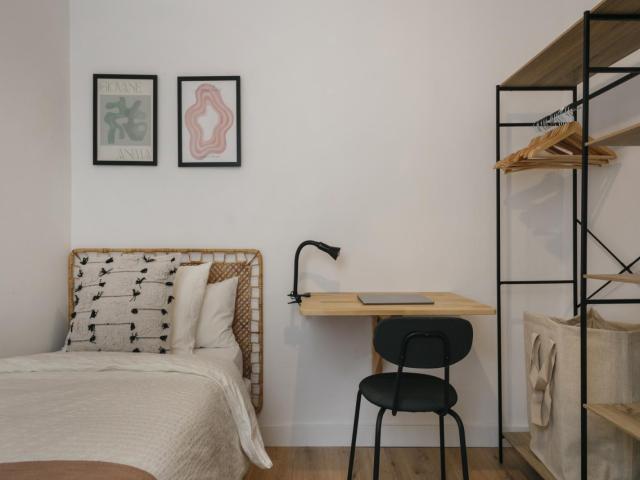 Bedroom for rent in Gran de Gracia 71, Barcelona