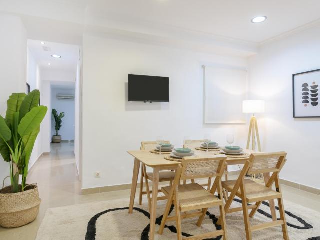 Bedroom for rent in Italia 15, Alicante