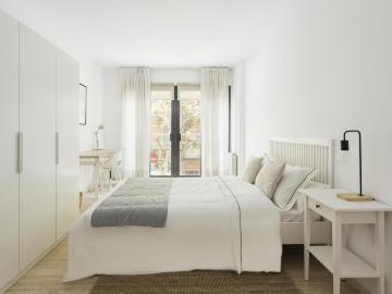 Bedroom for rent in Londres 14, Barcelona