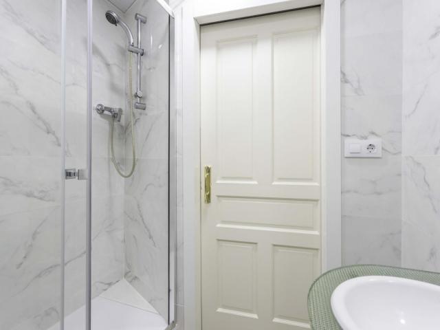 Bedroom for rent in Pelai 50 3 1, Barcelona
