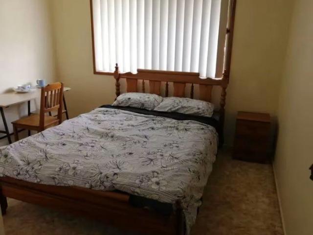 bedroom for rent