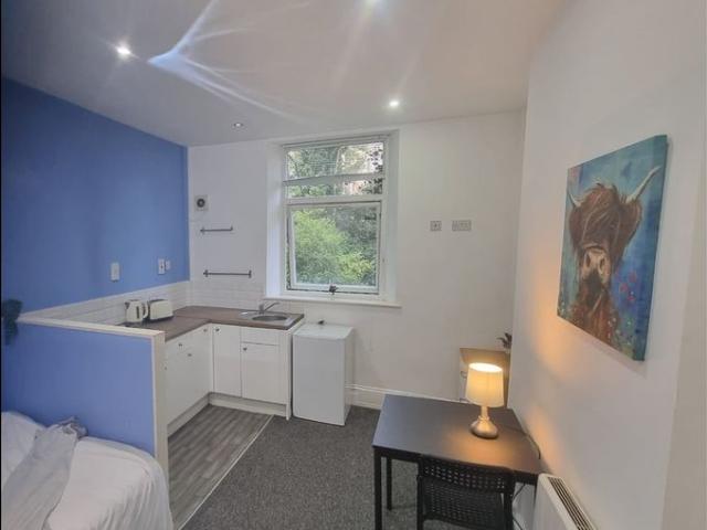 Bedsit, Cranbrook Road, BS6