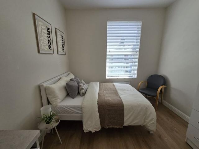 Bedsit, Beatrice Road, N4