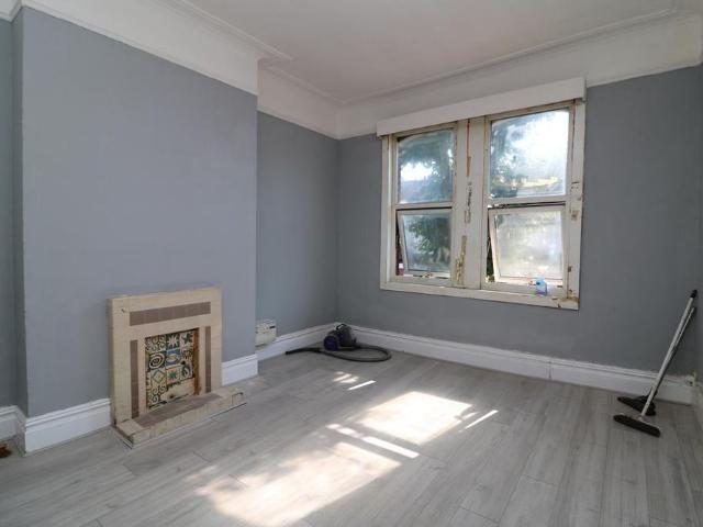 Bedsit to rent