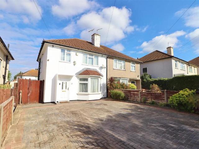 Beethoven Road, Elstree, 3 bed semi detached house to rent £2,300 pcm £531 pw