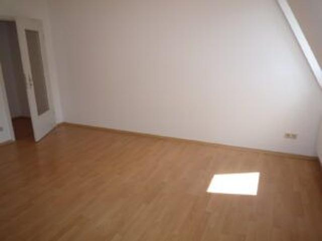 Beethovenstr. 11, Wohnung 5 ~~~ Einbauküche, Balkon, Bad mit Wanne, Keller