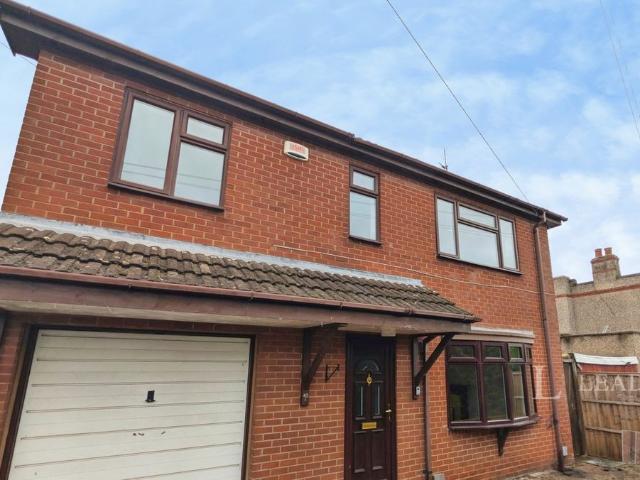 Beech Tree Avenue, Coventry, West Midlands CV4, 3 bed detached house to rent, £1,250 pcm | PrimeLocation