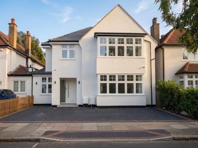 Beech Walk, Mill Hill NW7, 7 bed property to rent, £6,500 pcm | PrimeLocation