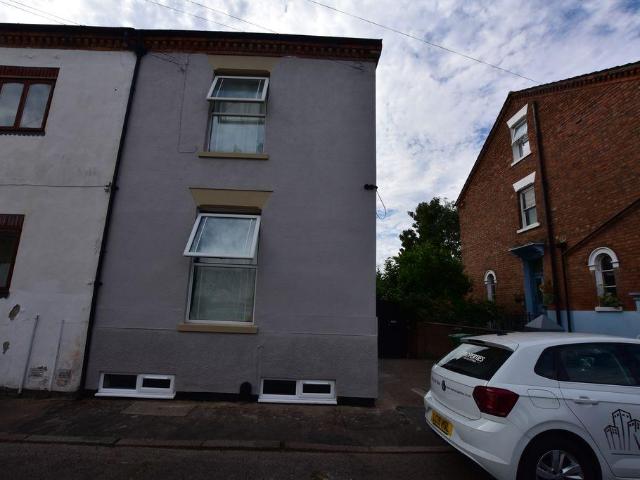 Beech Avenue, Nottingham 2 bed apartment to rent £995 pcm £230 pw