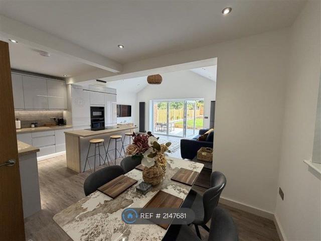Beech Close, Nottingham NG12, 3 bed bungalow to rent, £2,000 pcm | PrimeLocation