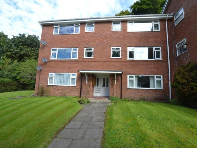 Beech Farm Drive, Macclesfield SK10 2 bed flat to rent £900 pcm £208 pw