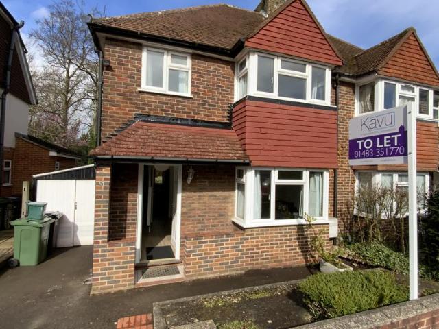 Beech Grove, Guildford GU2 4 bed semi detached house to rent £3,130 pcm £722 pw