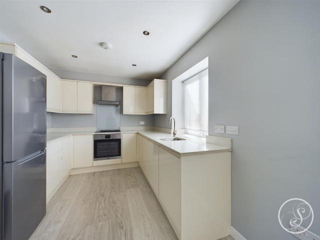 Beech House, Woodhouse Cliff, Leeds LS6, 2 bed flat to rent, £1,195 pcm | PrimeLocation