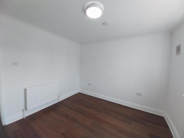 Beech House, Derley Road, Southall, UB2 2 bed flat to rent £1,975 pcm £456 pw