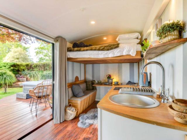 Beech House, Pulborough RH20, Mobile/park home to rent, £2,730 pcm | PrimeLocation