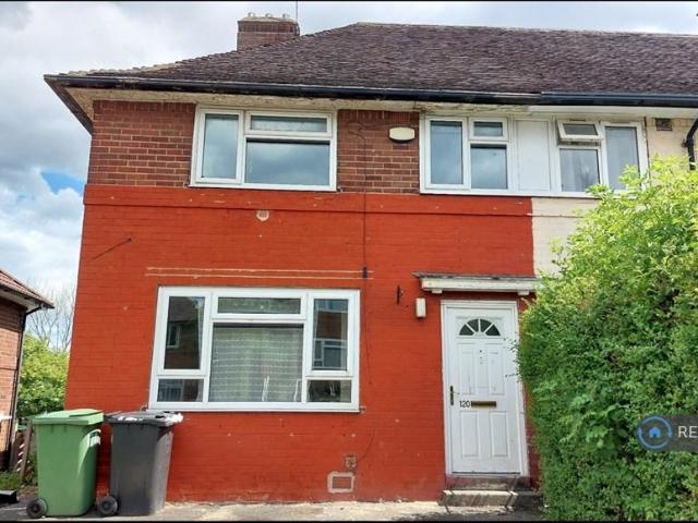 Beech Lane, Leeds, LS9 3 bed semi detached house to rent £1,050 pcm £242 pw