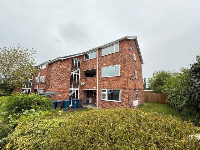 Beech Lodge, Nottingham, NG13 2 bed flat to rent £800 pcm £185 pw